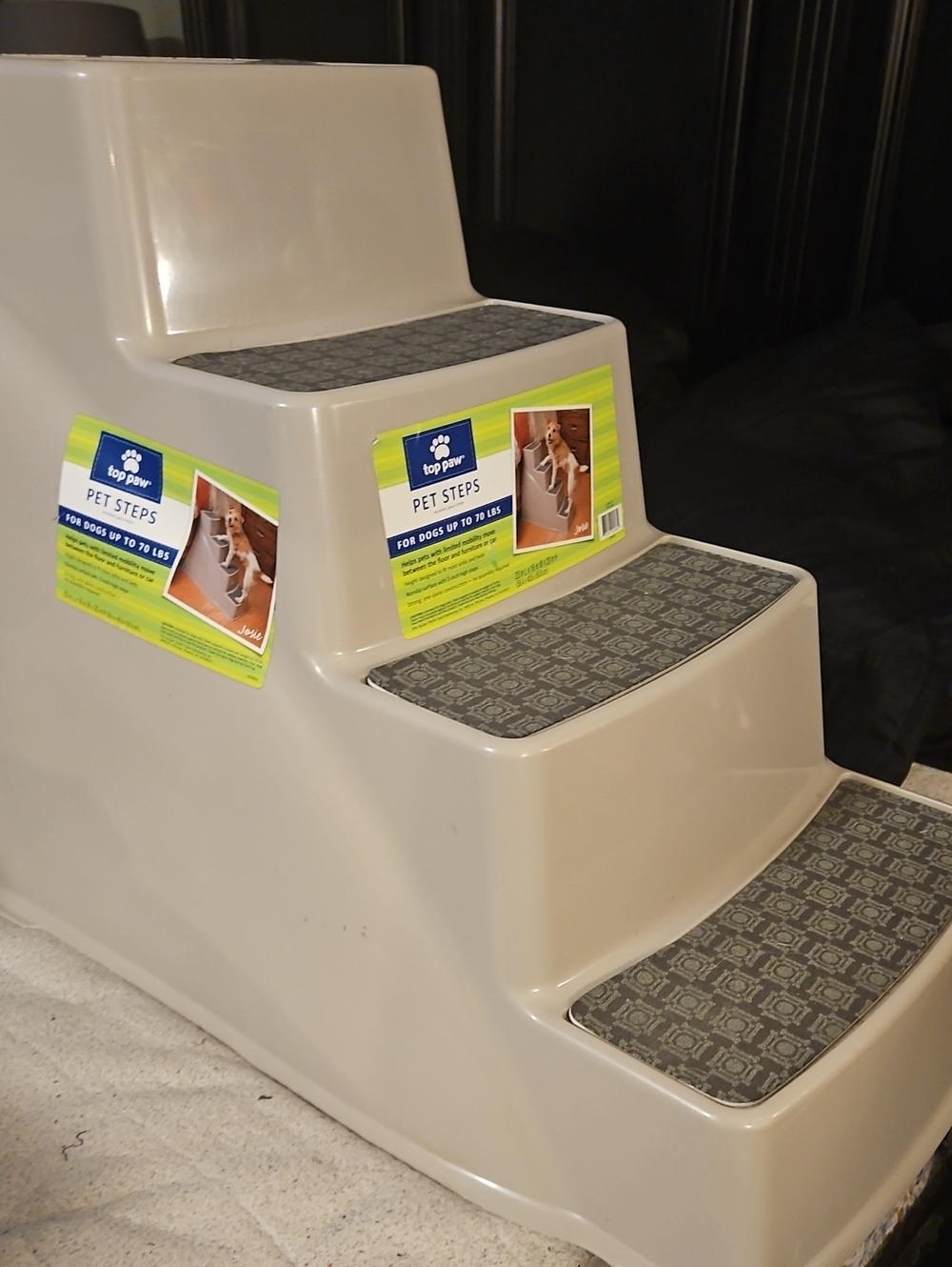 Top Paw Cream Pet Steps with Gray Traction Pads